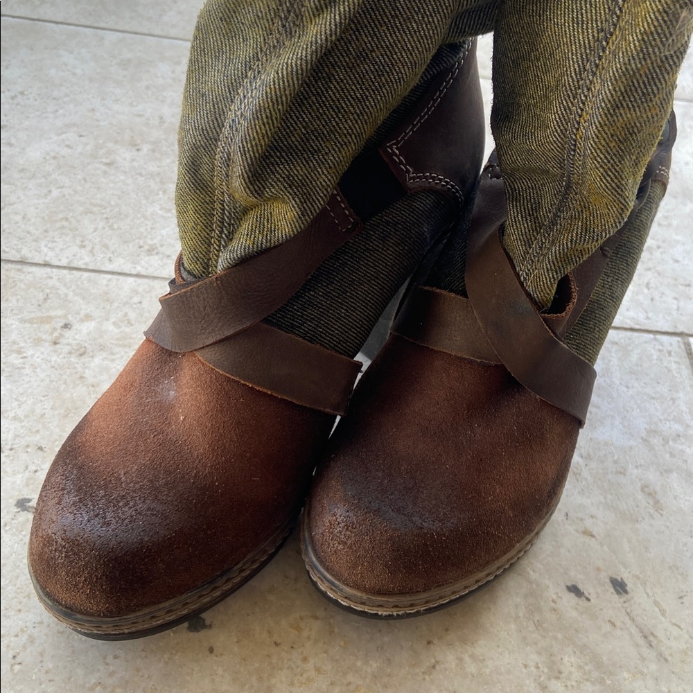 Diesel Green and Brown Heeled Boots - Picture 8 of 8
